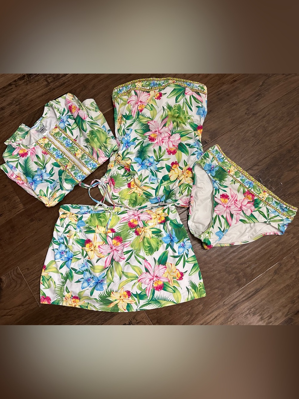 Tommy Bahama Orchid Garden 4 Piece Swim Set Bundle - Size L - $450+ Retail Value